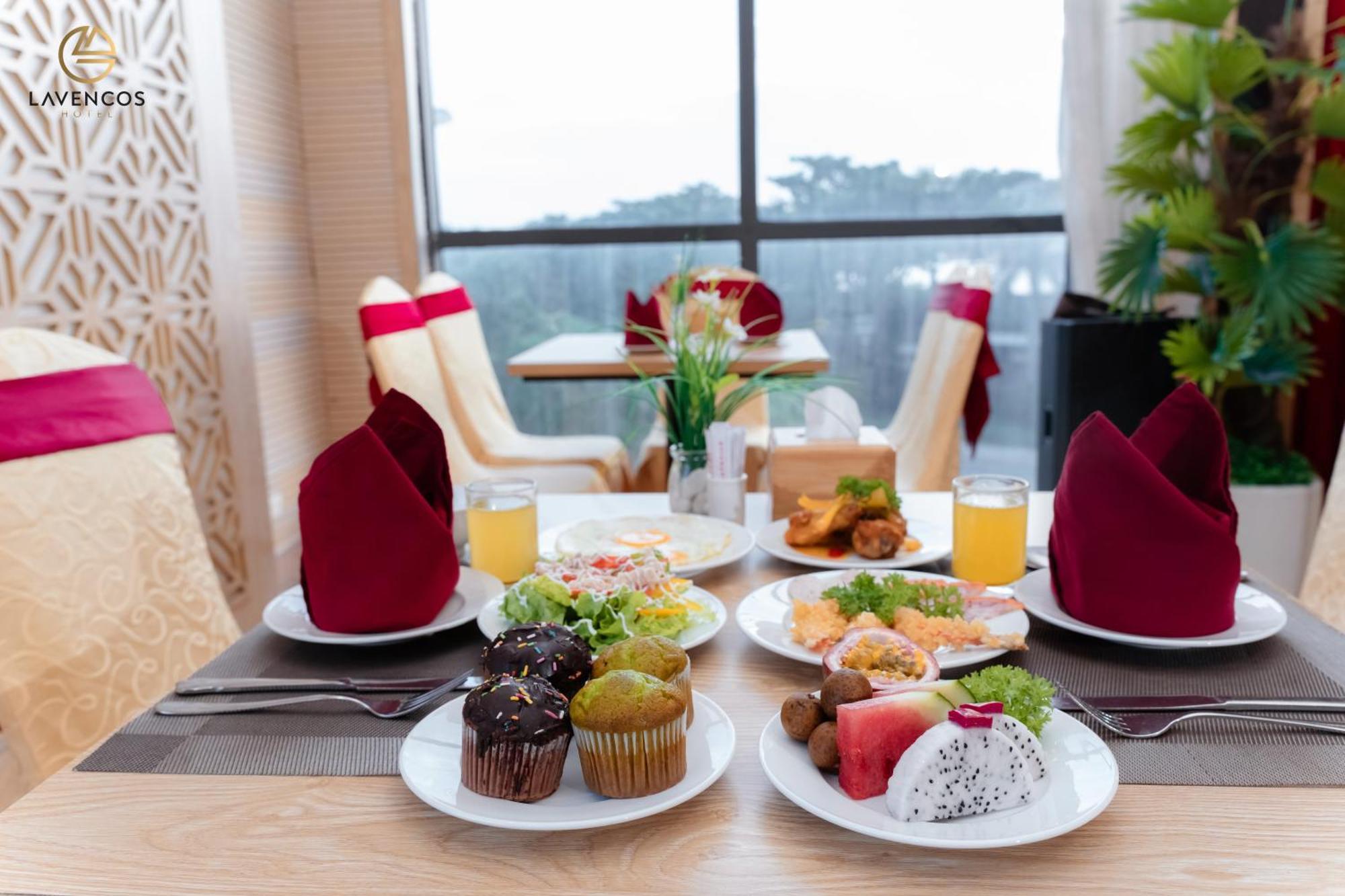 Lavencos Hotel Da Nang Buitenkant foto