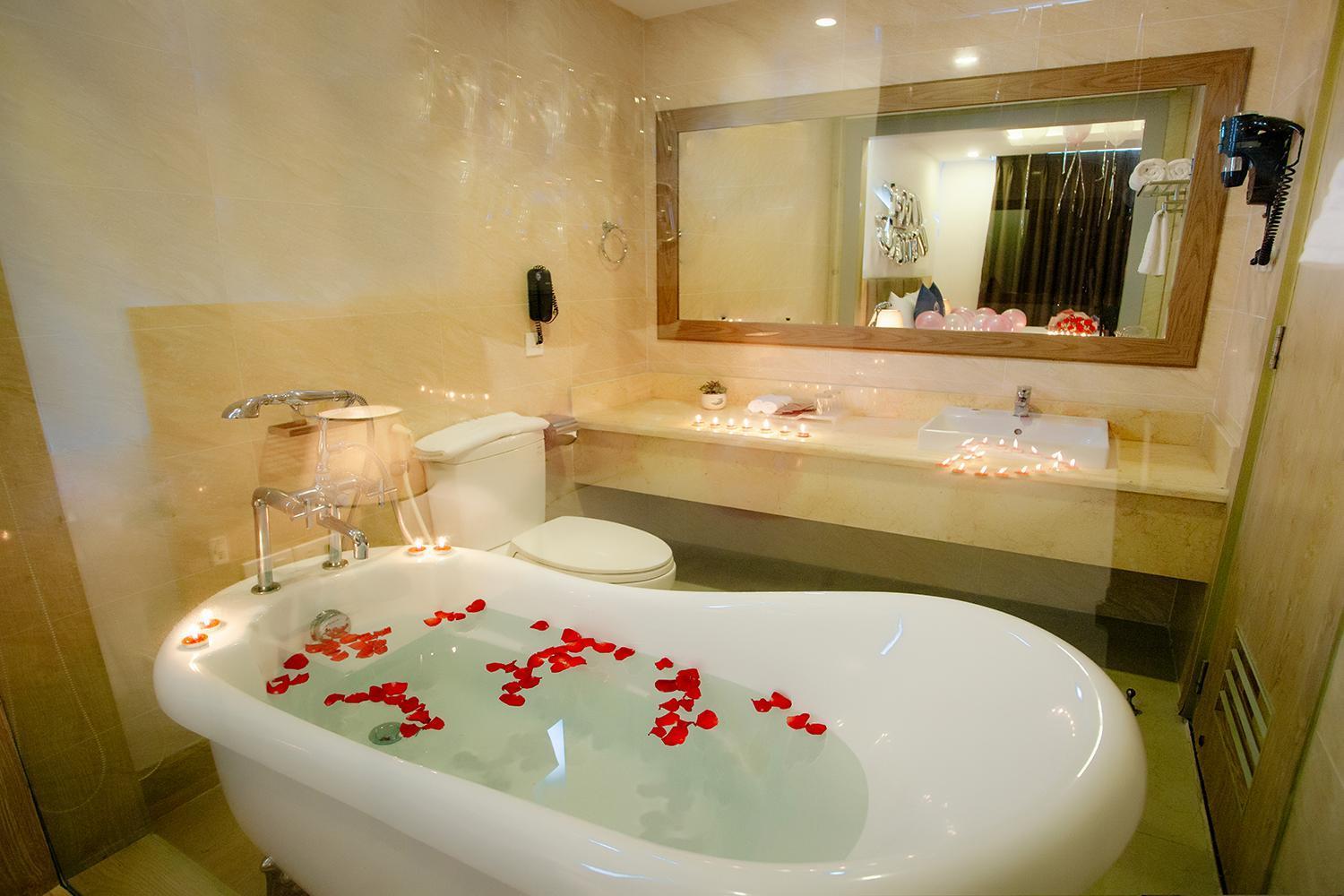 Lavencos Hotel Da Nang Buitenkant foto